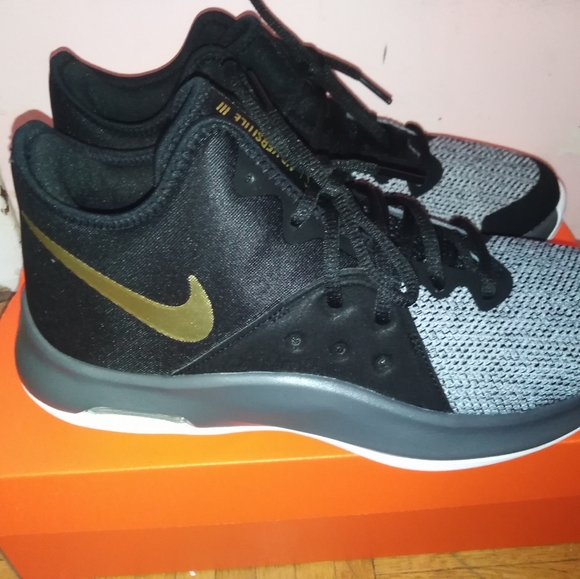 Nike Other - Nike Air Versitiles 3 Nike Other - Nike Air Versitiles 3